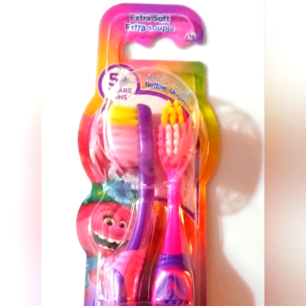 TWO Trolls (Colgate) Kids Extra Soft Suction Bottom + 2 Bonus Brushes